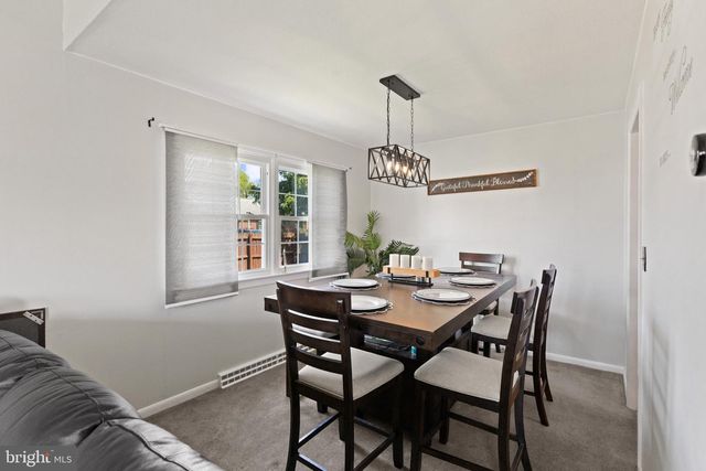 334 ERNST RD, Reading, PA 19601