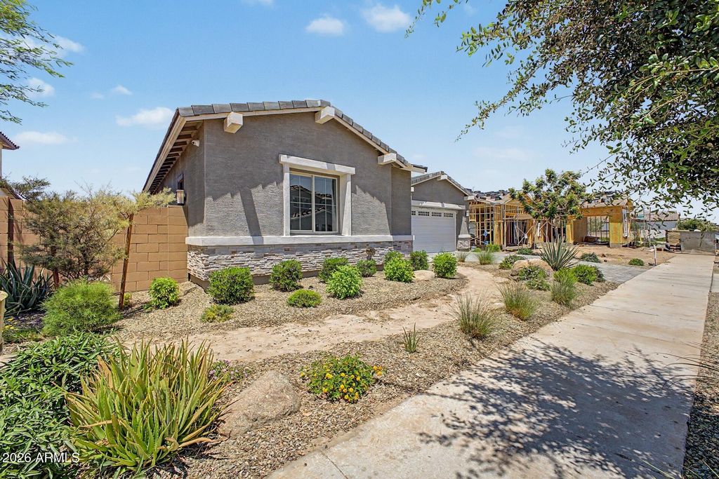 Image 24 of property listing at 21682 E LORDS Way, Queen Creek, AZ 85142