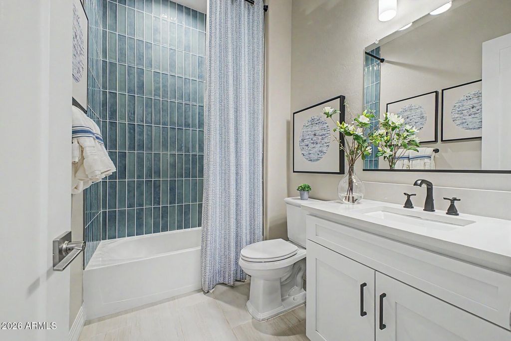 Image 31 of property listing at 21682 E LORDS Way, Queen Creek, AZ 85142