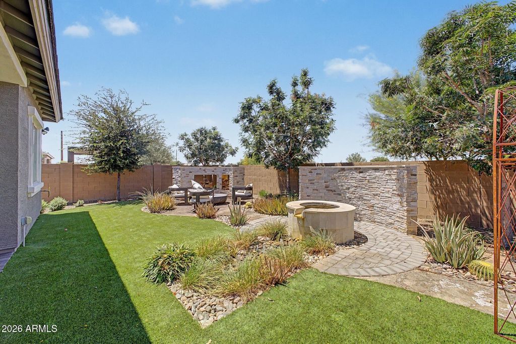 Image 44 of property listing at 21682 E LORDS Way, Queen Creek, AZ 85142
