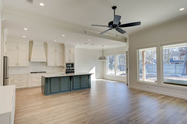 180 St Andrews Lane, Benton, LA 71006