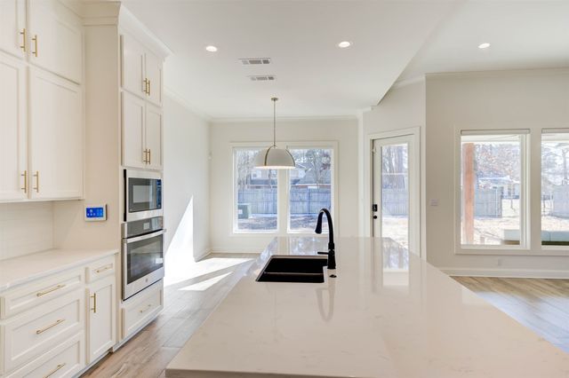 180 St Andrews Lane, Benton, LA 71006