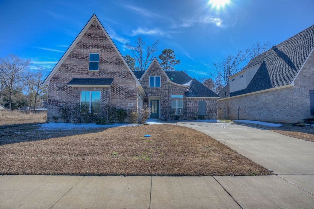 180 St Andrews Lane, Benton, LA 71006