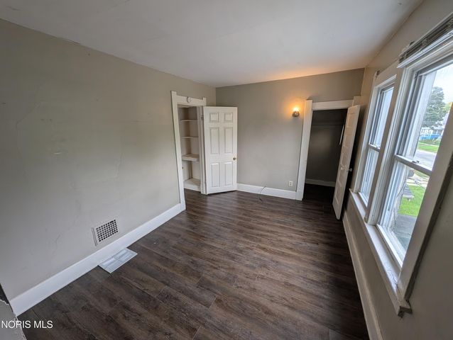 1212 Paxton Street, Toledo, OH 43608