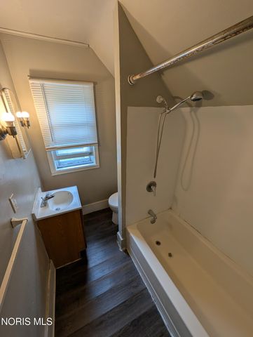 1212 Paxton Street, Toledo, OH 43608