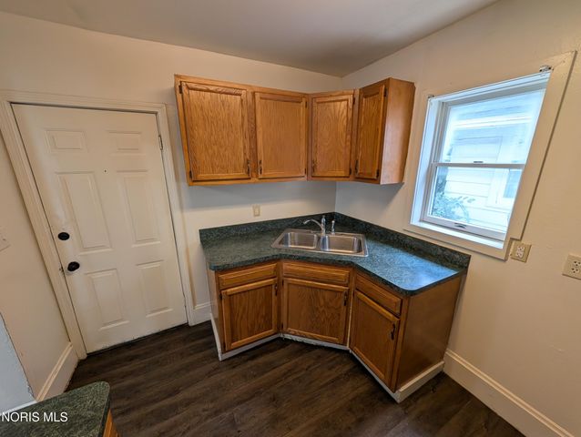 1212 Paxton Street, Toledo, OH 43608