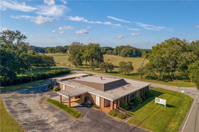 111 W. Pine Grove Road, Fair Play, SC 29643