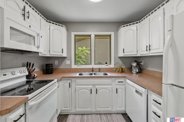 5218 S 39th Street, Lincoln, NE 68516