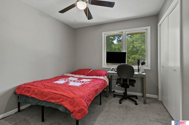 5218 S 39th Street, Lincoln, NE 68516