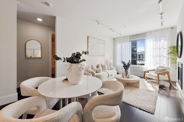 1355 Pacific Avenue 204, San Francisco, CA 94109