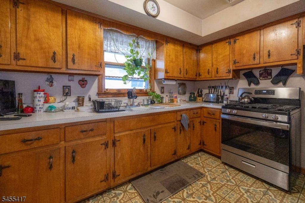 2114 Alberta Ave, Linden City, NJ 07036 — photo 5