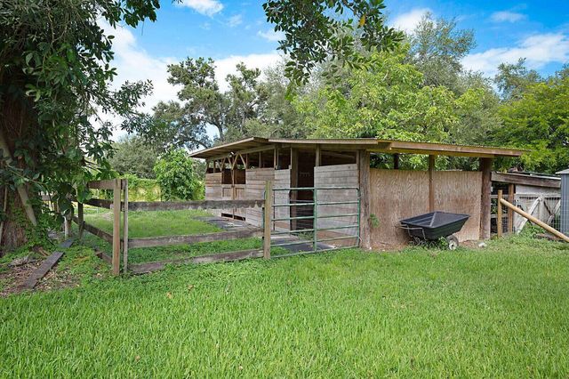 359 W D Road, Loxahatchee Groves, FL 33470