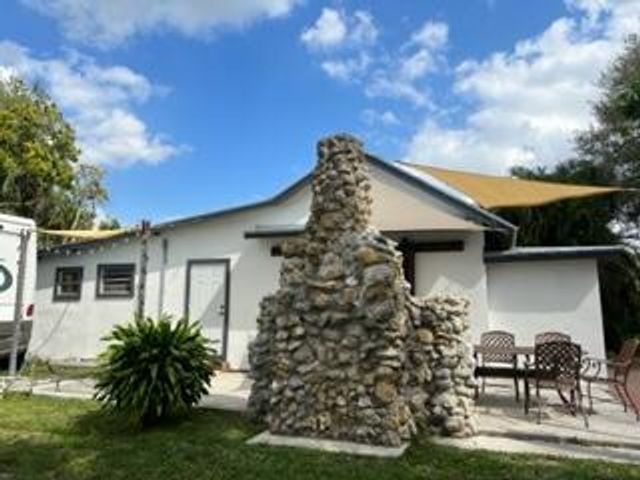 359 W D Road, Loxahatchee Groves, FL 33470