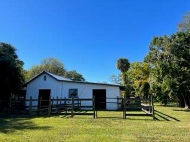 359 W D Road, Loxahatchee Groves, FL 33470