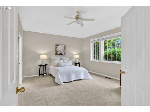 4086 Nw GLENEAGLES Pl, Portland, OR 97229