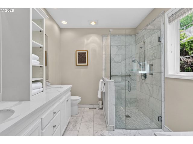 4086 Nw GLENEAGLES Pl, Portland, OR 97229