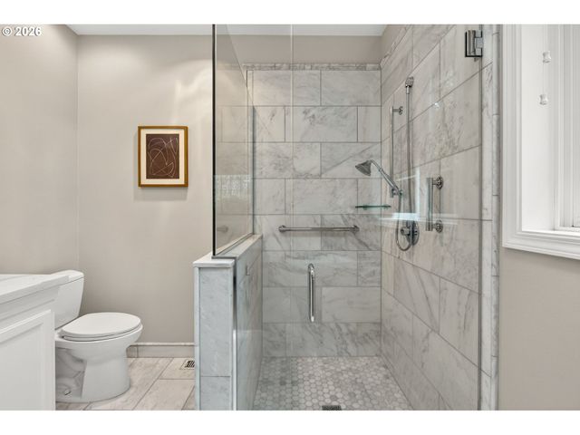 4086 Nw GLENEAGLES Pl, Portland, OR 97229