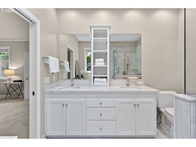 4086 Nw GLENEAGLES Pl, Portland, OR 97229
