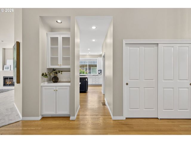 4086 Nw GLENEAGLES Pl, Portland, OR 97229