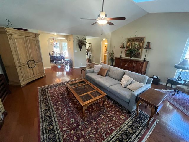 16 Heraldia Lane, Hot Springs Village, AR 71909