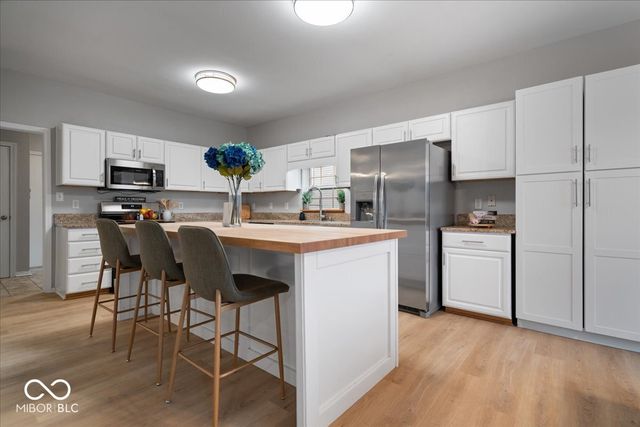 12647 Brookdale Drive, Fishers, IN 46037