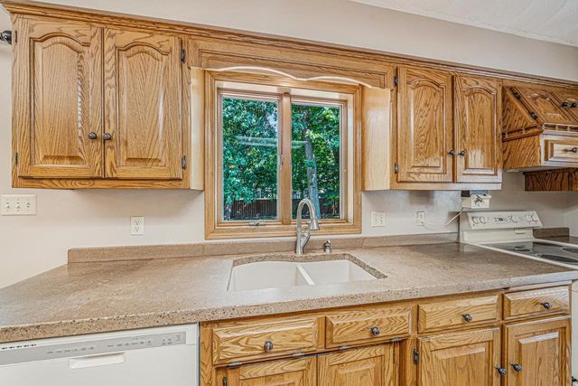 3324 S WHITE BIRCH LANE, Appleton, WI 54915