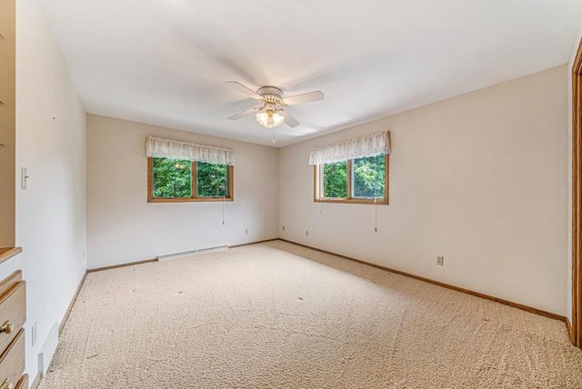 3324 S WHITE BIRCH LANE, Appleton, WI 54915