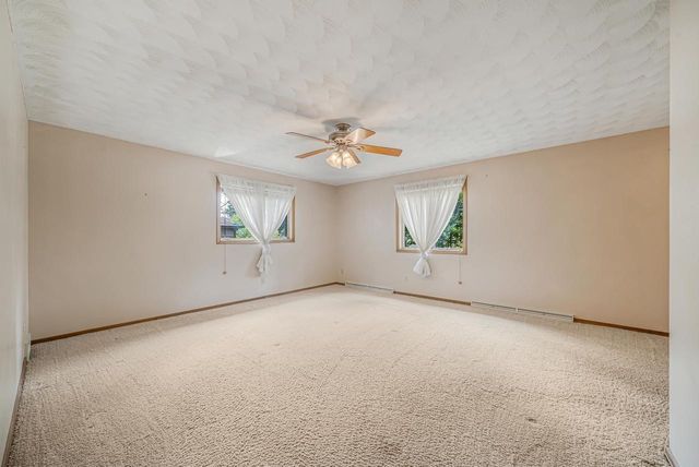 3324 S WHITE BIRCH LANE, Appleton, WI 54915