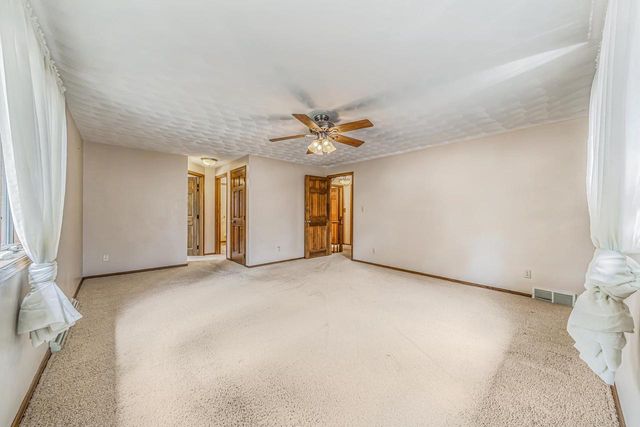3324 S WHITE BIRCH LANE, Appleton, WI 54915