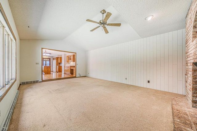 3324 S WHITE BIRCH LANE, Appleton, WI 54915