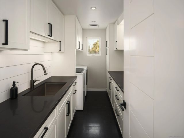 3330 Ingelow St, San Diego, CA 92106