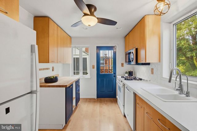 2422 LAKE AVE, Cheverly, MD 20785