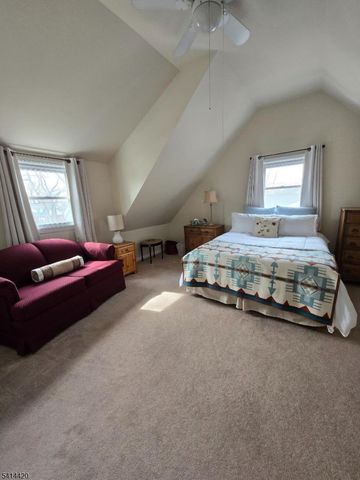 34 Southern Dr, Fair Lawn Boro, NJ 07410