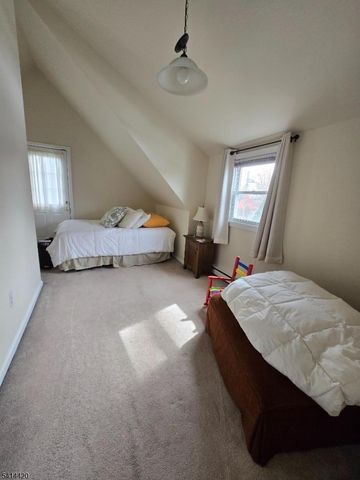 34 Southern Dr, Fair Lawn Boro, NJ 07410