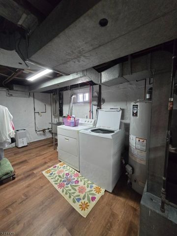 34 Southern Dr, Fair Lawn Boro, NJ 07410