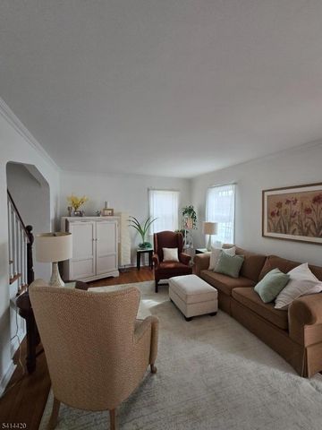 34 Southern Dr, Fair Lawn Boro, NJ 07410