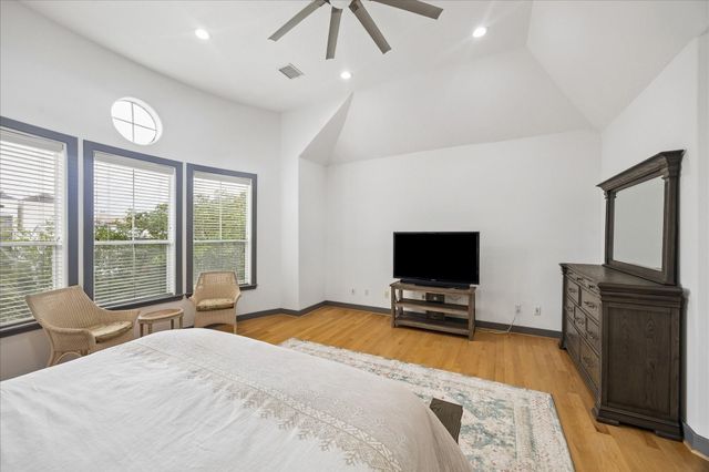 6406 Rodrigo Street B, Houston, TX 77007