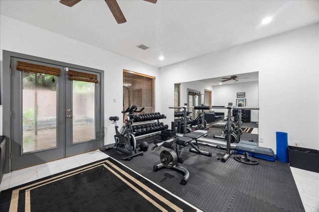 6406 Rodrigo Street B, Houston, TX 77007