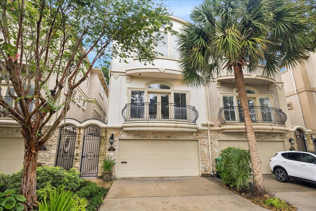 6406 Rodrigo Street B, Houston, TX 77007