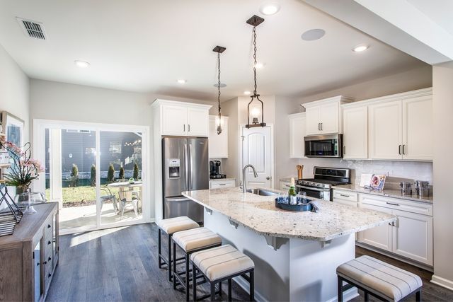 2885 Kemp Drive, Hermitage, TN 37076