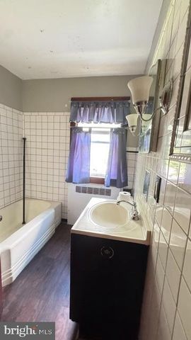 816 N HOUCKSVILLE RD, Hampstead, MD 21074