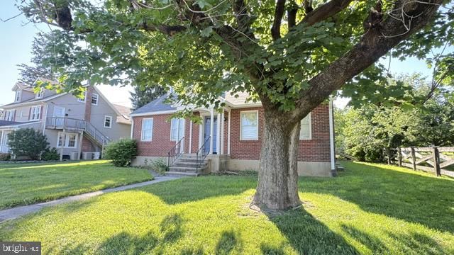 816 N HOUCKSVILLE RD, Hampstead, MD 21074