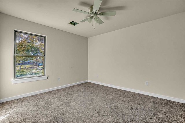 706 Cherry Ave, Cache, OK 73527