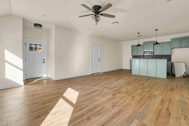 706 Cherry Ave, Cache, OK 73527