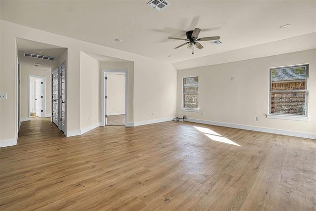 706 Cherry Ave, Cache, OK 73527