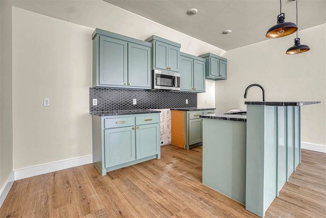 706 Cherry Ave, Cache, OK 73527