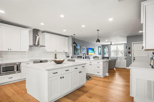 1340 BAYSHORE BOULEVARD 502, Dunedin, FL 34698