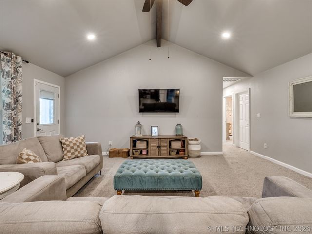 10008 E 33rd Place, Tulsa, OK 74146