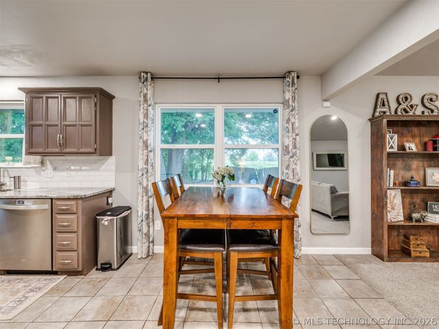 10008 E 33rd Place, Tulsa, OK 74146