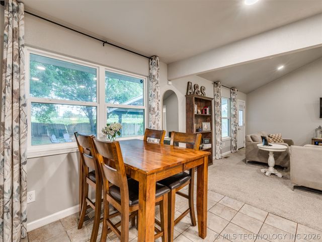 10008 E 33rd Place, Tulsa, OK 74146